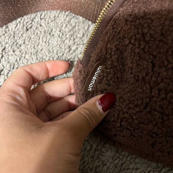 Lululemon Belt Bag - Picture 3 of 10